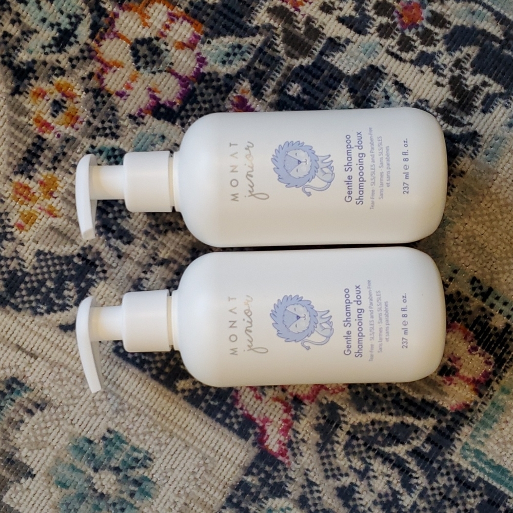 Monat New Junior 2 shampoos